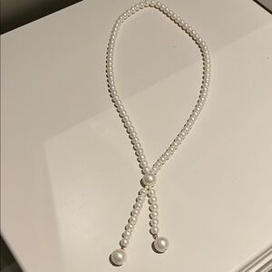 Elegant Pearl Necklace. Cute. Fashionable.